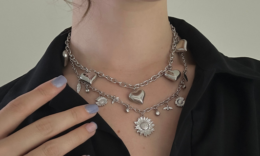 Les colliers iconiques de Jeana Jewelry : ton guide du collier acier inoxydable