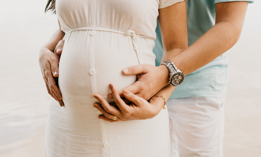Peut-on porter des bijoux en acier inoxydable femme lorsqu’on est enceinte ?