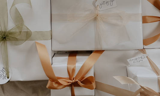 Quels bijoux offrir ? Top 10 cadeaux femme en acier inoxydable pas chers et durables