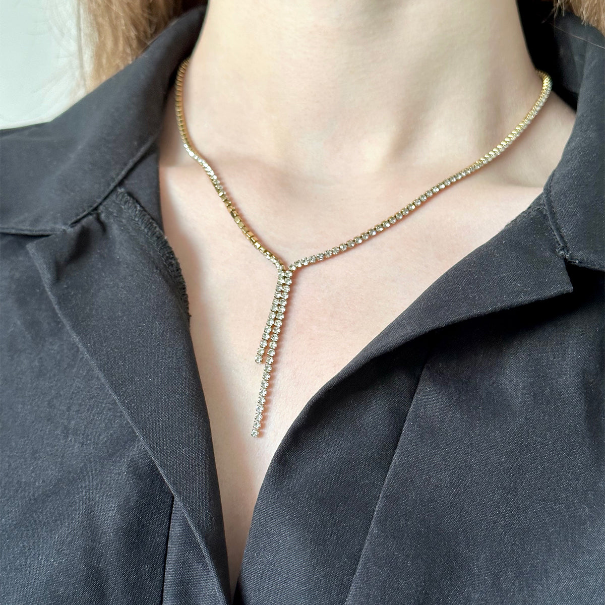 Collier doré en acier inoxydable avec de nombreuses s strass